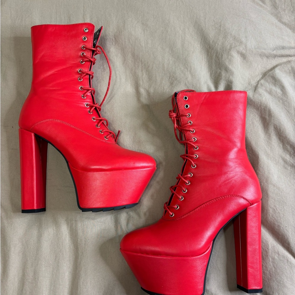 LAMODA Red Platform Lace-Up Boots